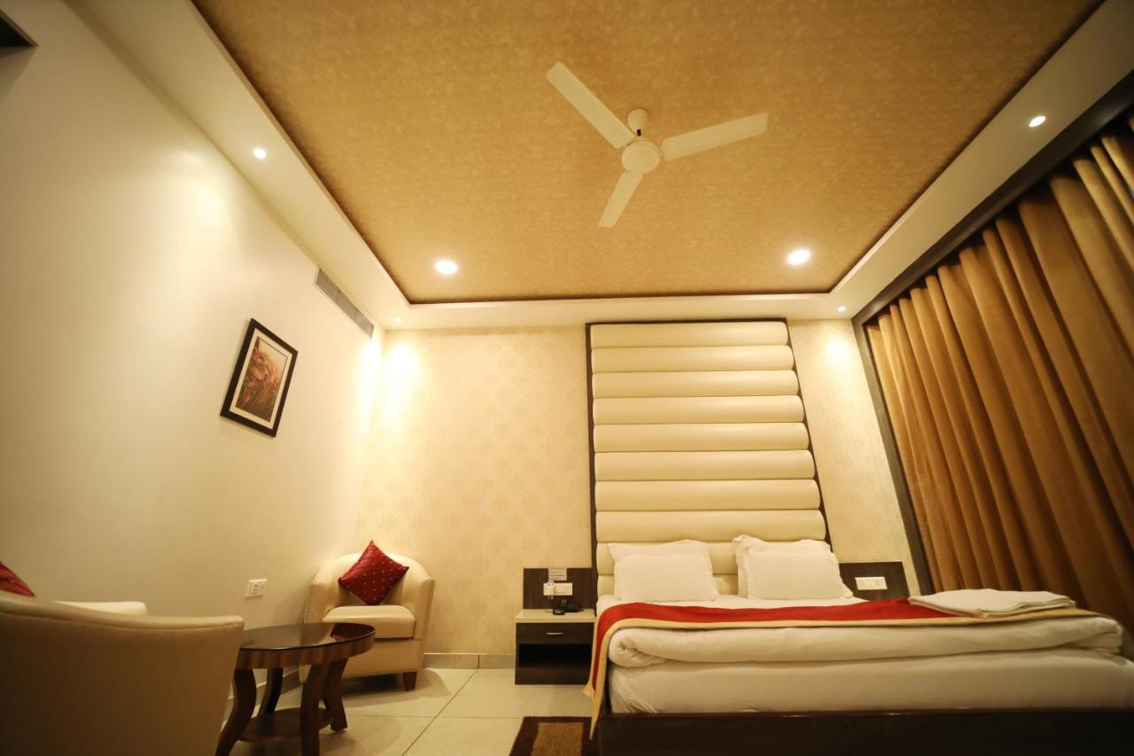 Hotel Panchsheel Ayodhya Ngoại thất bức ảnh