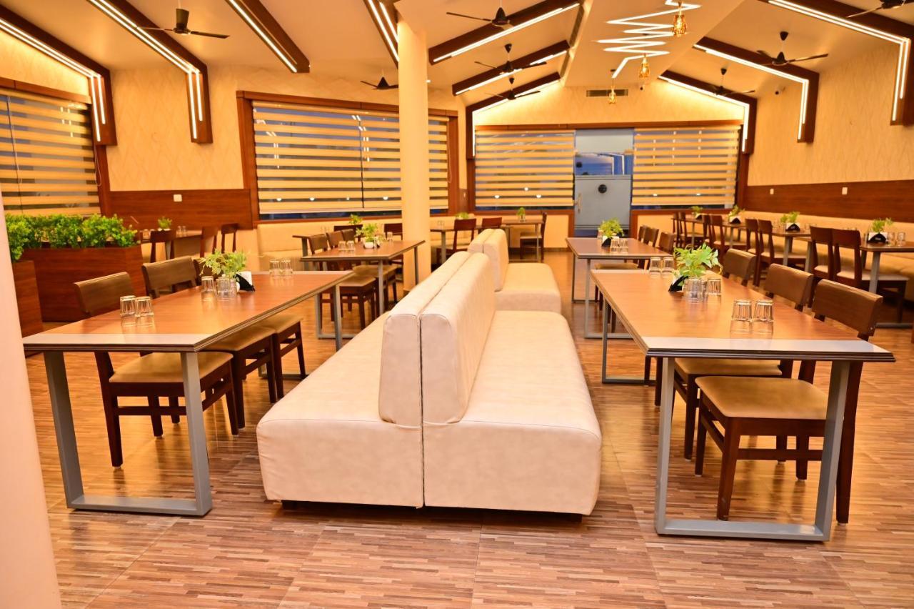 Hotel Panchsheel Ayodhya Ngoại thất bức ảnh